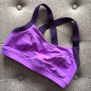 Lululemon sports bra; size 6